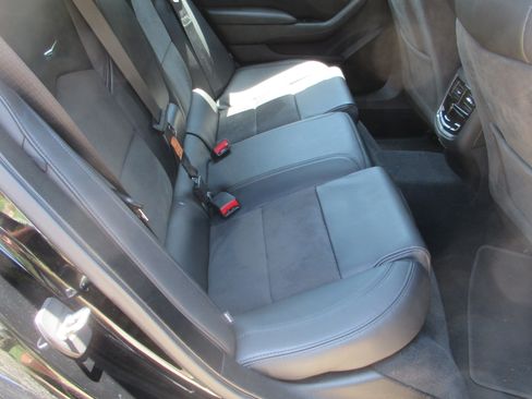 Used 2016 Cadillac CTS V w/ Luxury Package RWD image 9