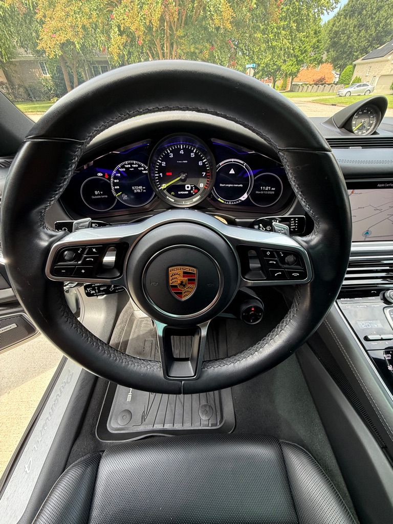 Used 2018 Porsche Panamera 4 w/ Premium Package Plus AWD/4WD image 12