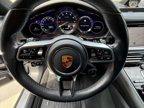 Used 2018 Porsche Panamera 4 w/ Premium Package Plus AWD/4WD image 12