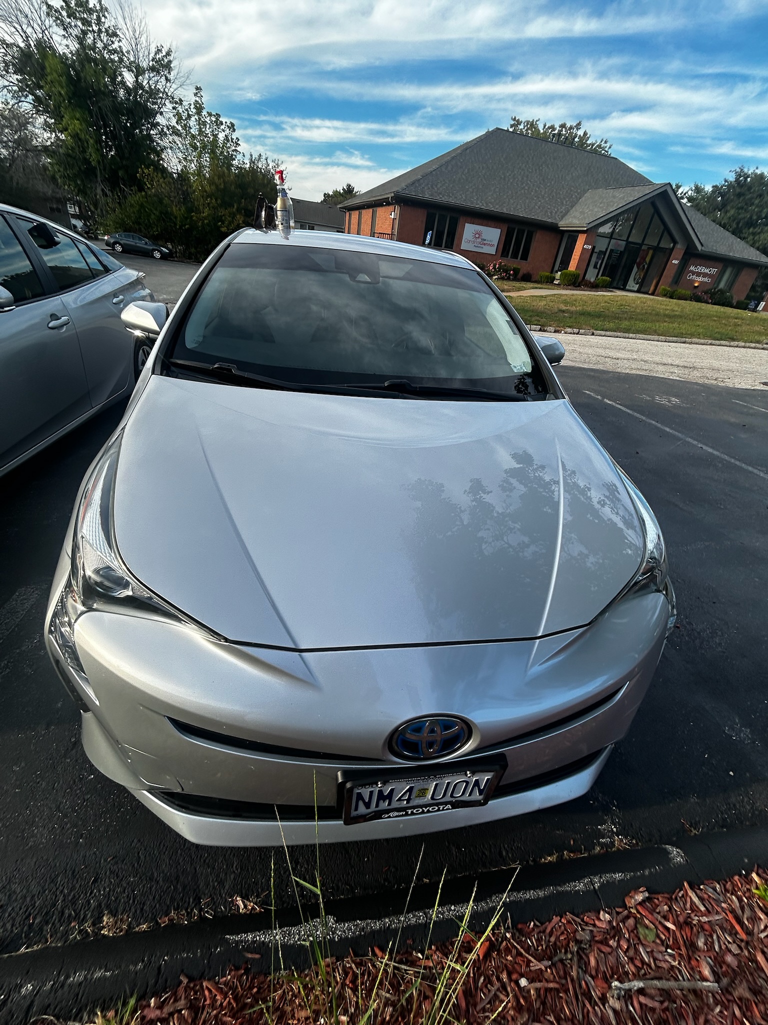 Used 2018 Toyota Prius Two FWD image 1