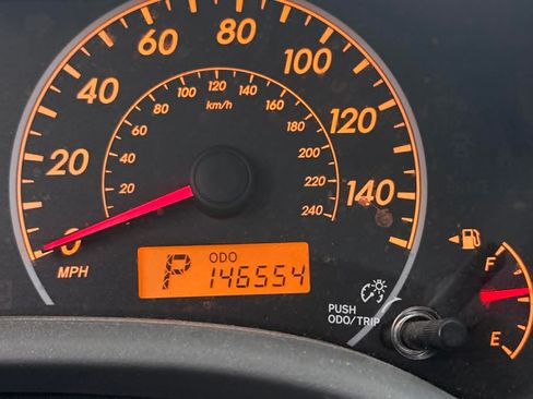 Used 2010 Toyota Corolla LE image 4