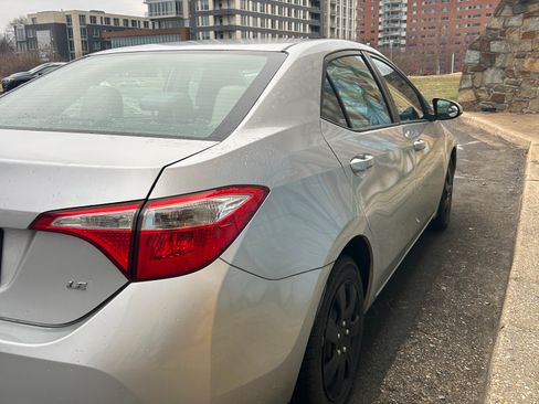 Used 2014 Toyota Corolla LE image 6
