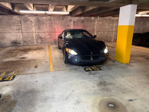 Used 2012 Maserati GranTurismo Convertible image 5