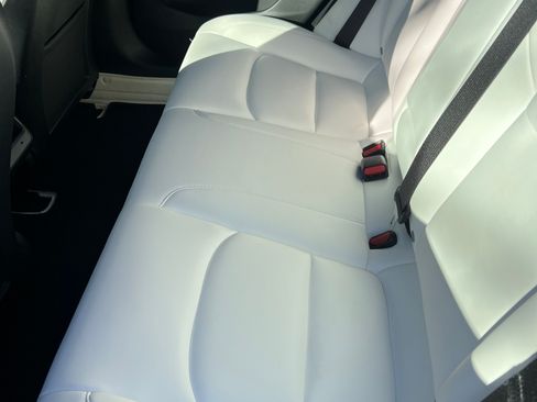 Used 2021 Tesla Model 3 Standard Range Plus image 12