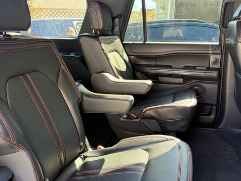Used 2023 Ford Expedition Max Limited image 11