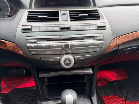 Used 2011 Honda Accord EX-L image 21