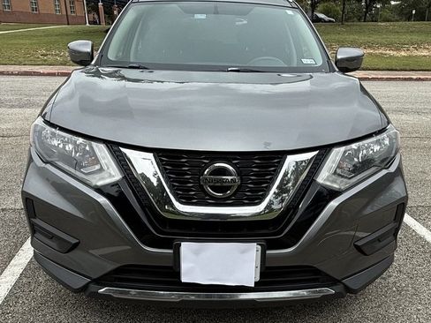 Used 2018 Nissan Rogue SV FWD image 1