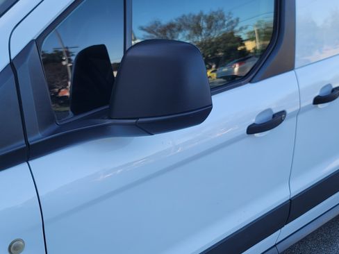 Used 2017 Ford Transit Connect XL image 22