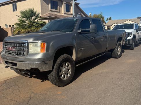 Used 2012 GMC Sierra 3500 SLE w/ SLE Preferred Package image 4