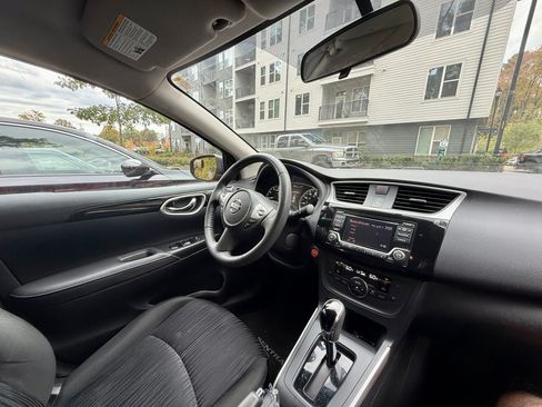 Used 2018 Nissan Sentra SV image 10