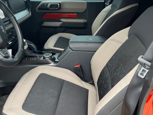 Used 2022 Ford Bronco Wildtrak image 6