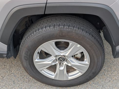 Used 2021 Toyota RAV4 XLE image 25