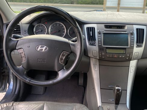 Used 2009 Hyundai Sonata Limited image 10