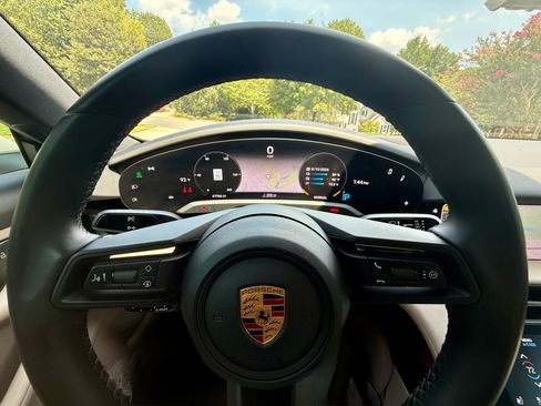 Used 2022 Porsche Taycan RWD image 16