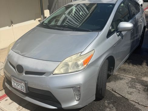 Used 2013 Toyota Prius Two FWD image 1