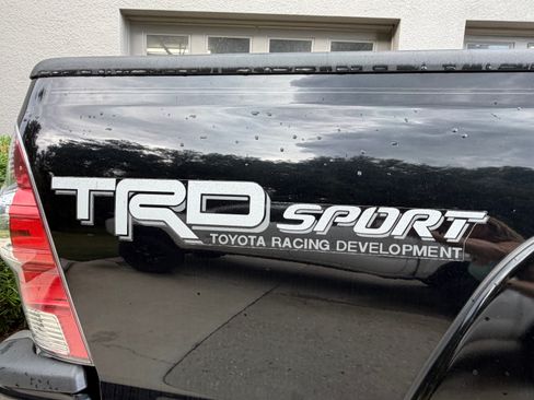 Used 2015 Toyota Tacoma PreRunner w/ TRD Sport Package RWD image 5