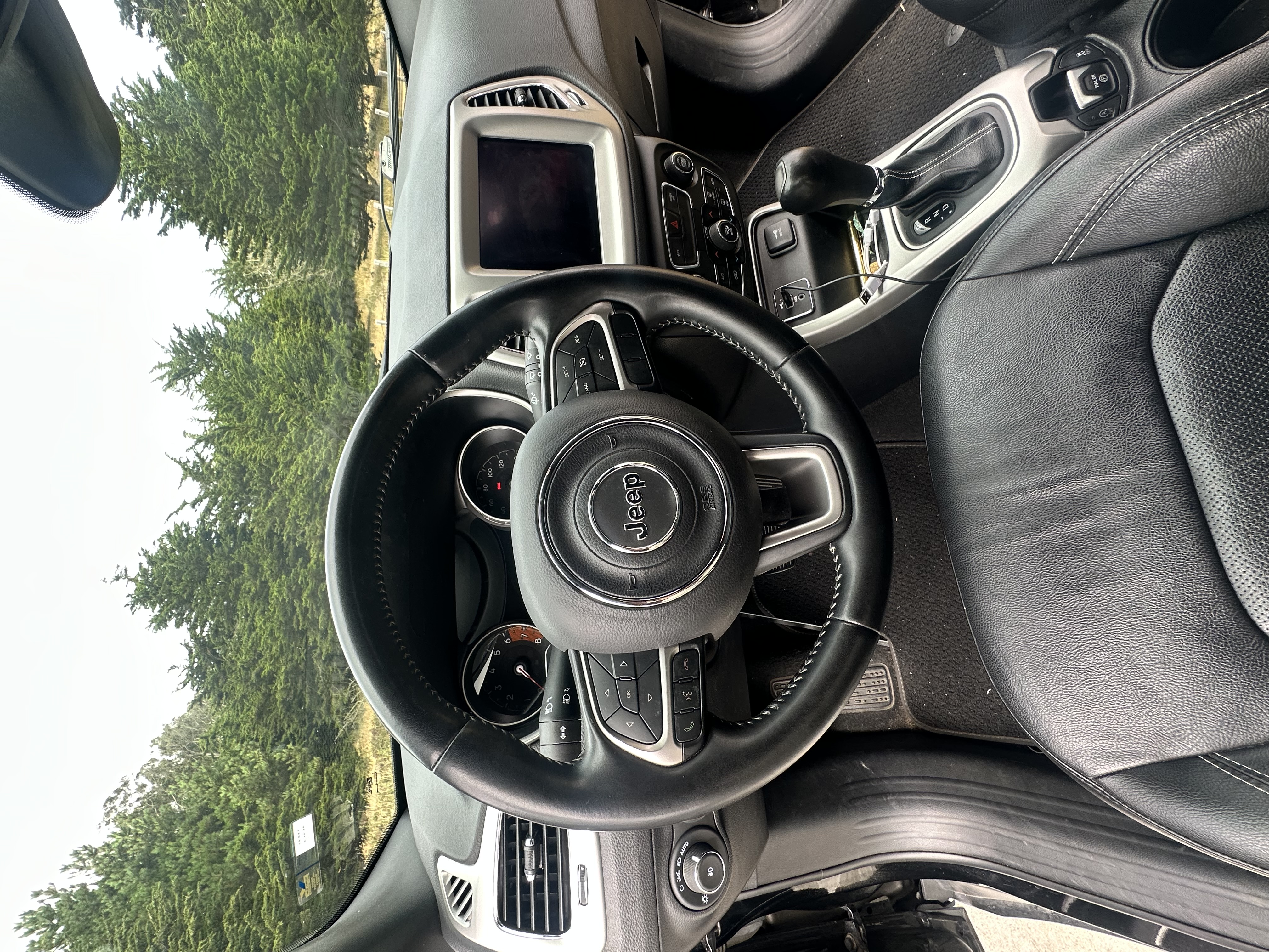 Used 2021 Jeep Compass Latitude FWD image 14