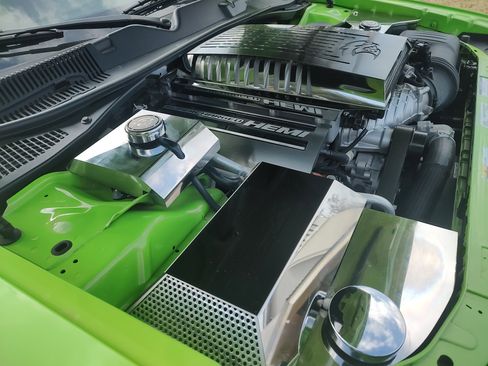 Used 2015 Dodge Challenger SRT Hellcat image 13