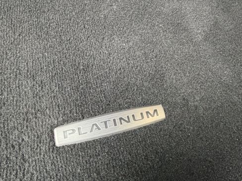 Used 2021 Ford F350 Platinum w/ FX4 Off-Road Package image 21