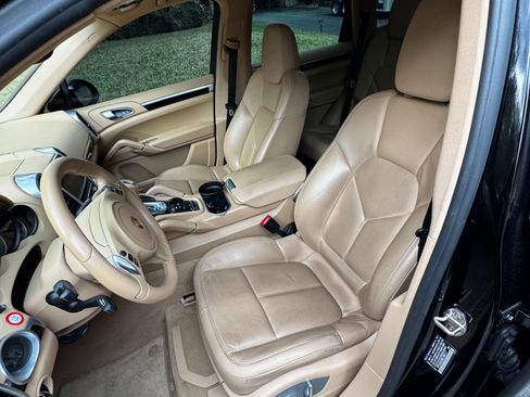 Used 2014 Porsche Cayenne image 10