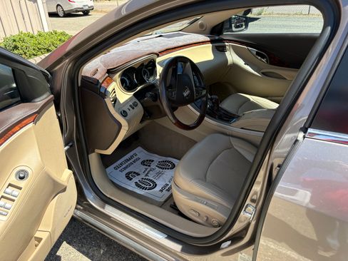 Used 2011 Buick LaCrosse CXS w/ Driver Confidence Package FWD image 5