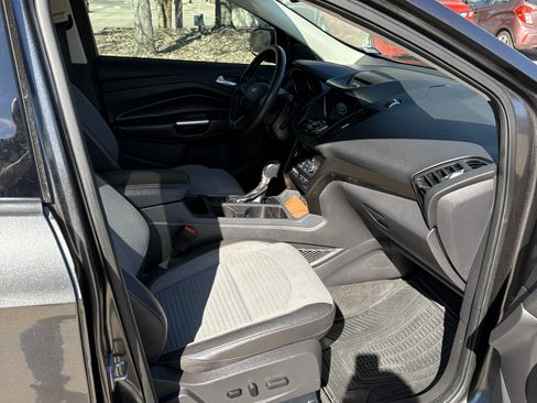 Used 2017 Ford Escape Titanium image 12