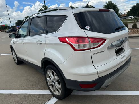 Used 2015 Ford Escape Titanium FWD image 5