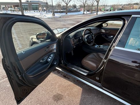 Used 2015 Mercedes-Benz S 63 AMG 4MATIC Sedan image 16