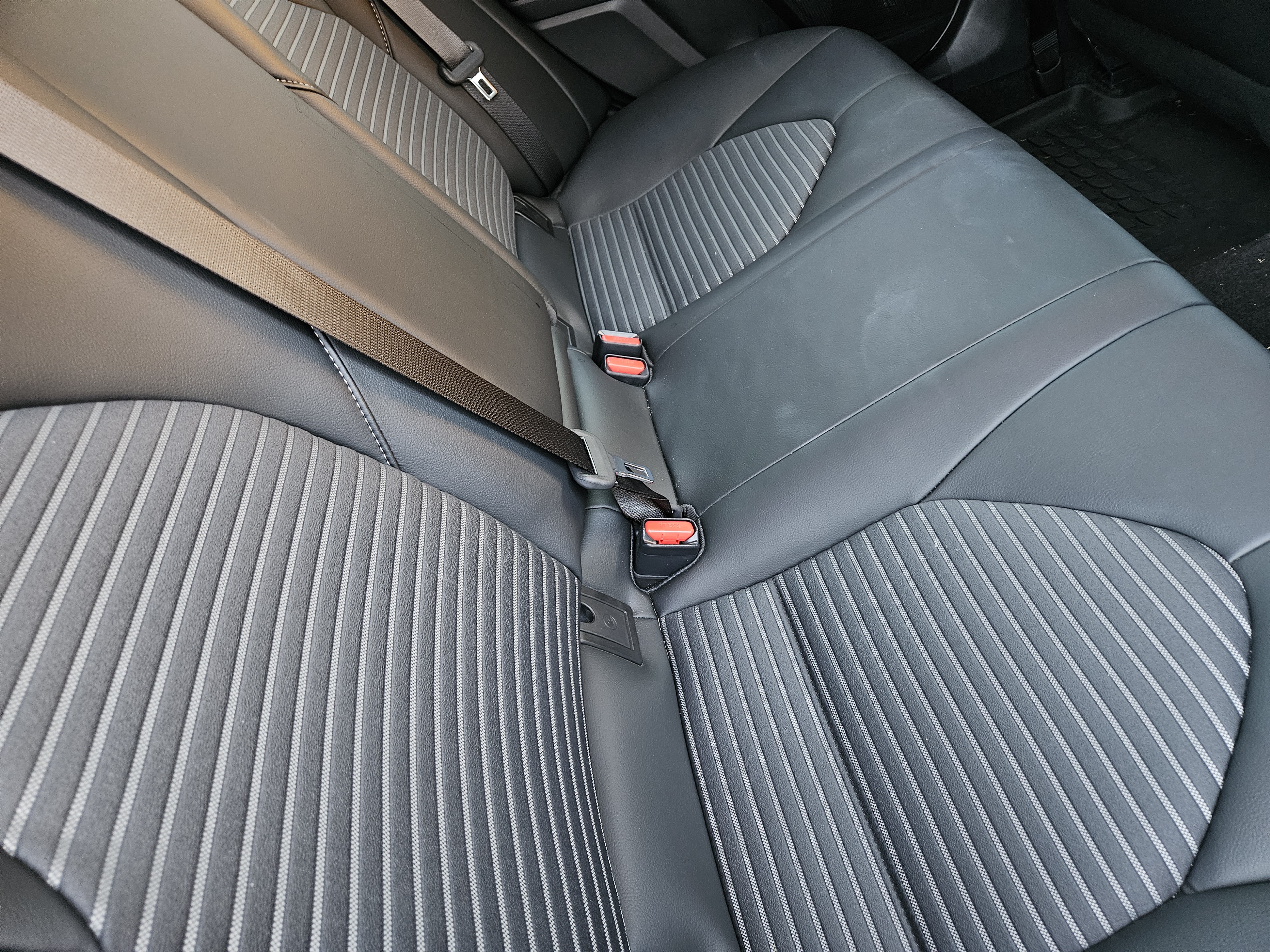 Used 2023 Toyota Camry SE FWD image 10