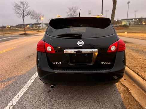 Used 2013 Nissan Rogue SV w/ Premium Pkg image 6