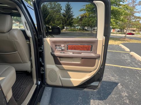 Used 2011 RAM 1500 Laramie image 11