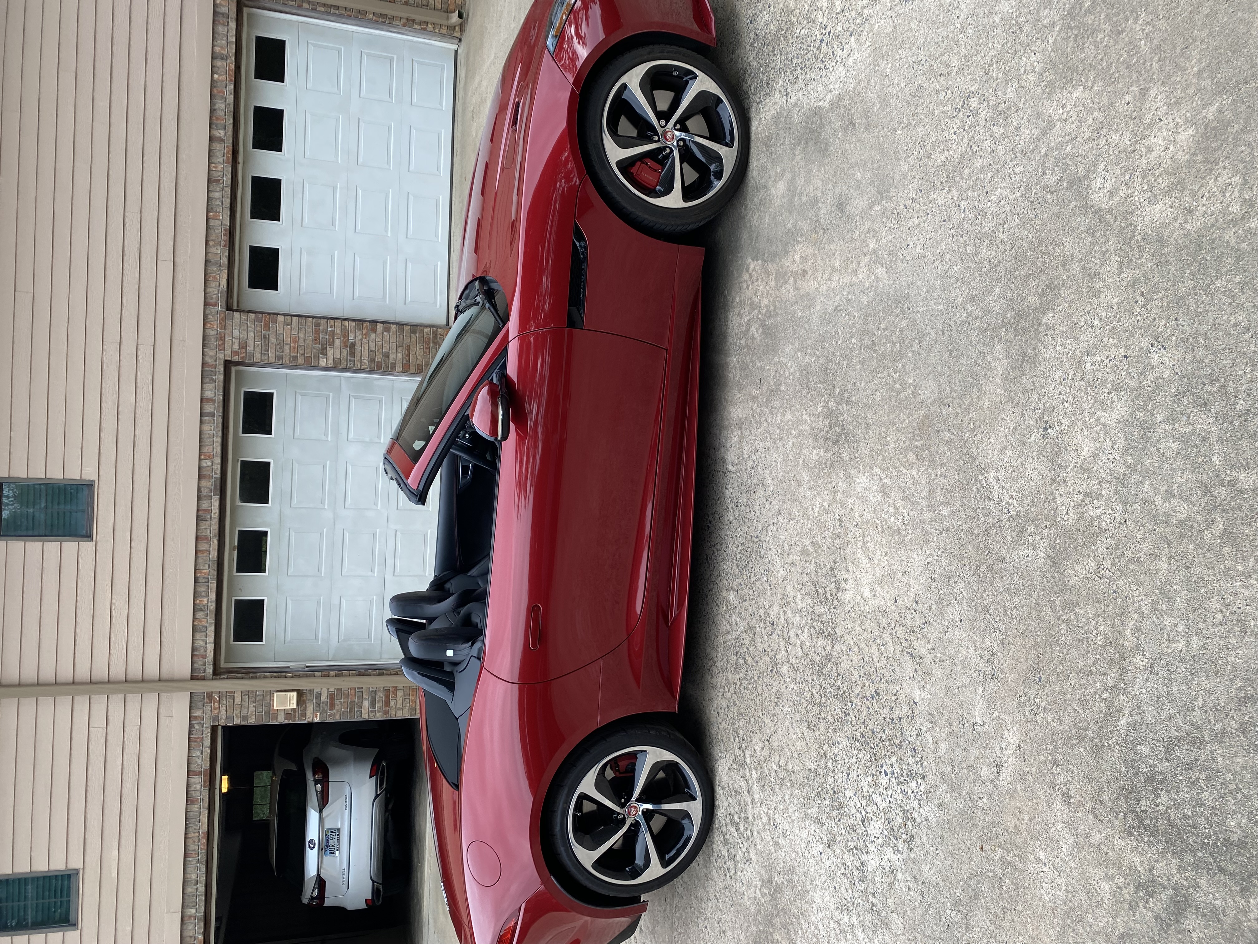 Used 2016 Jaguar F-TYPE R AWD/4WD image 2
