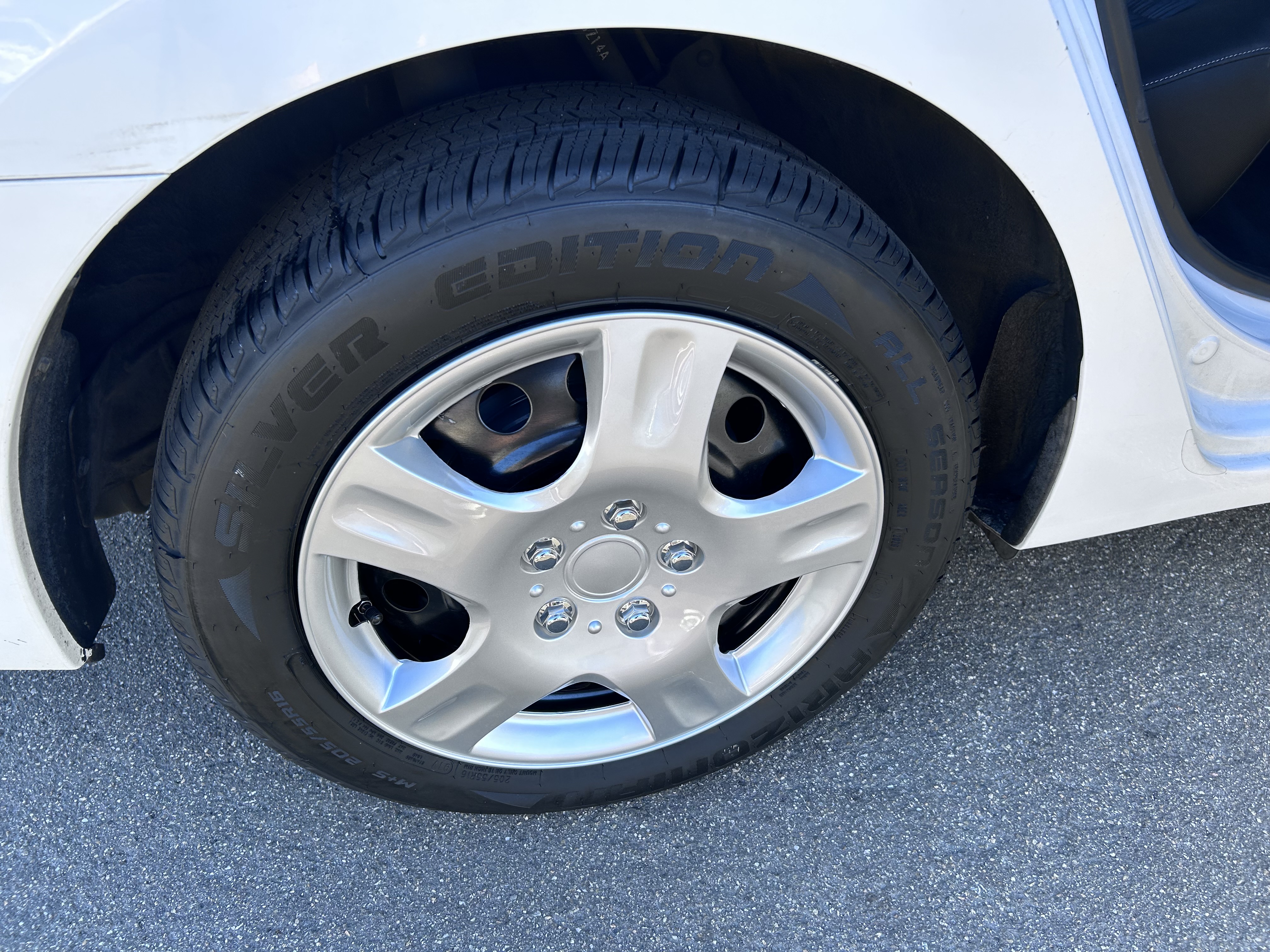 Used 2017 Nissan Sentra SV FWD image 14