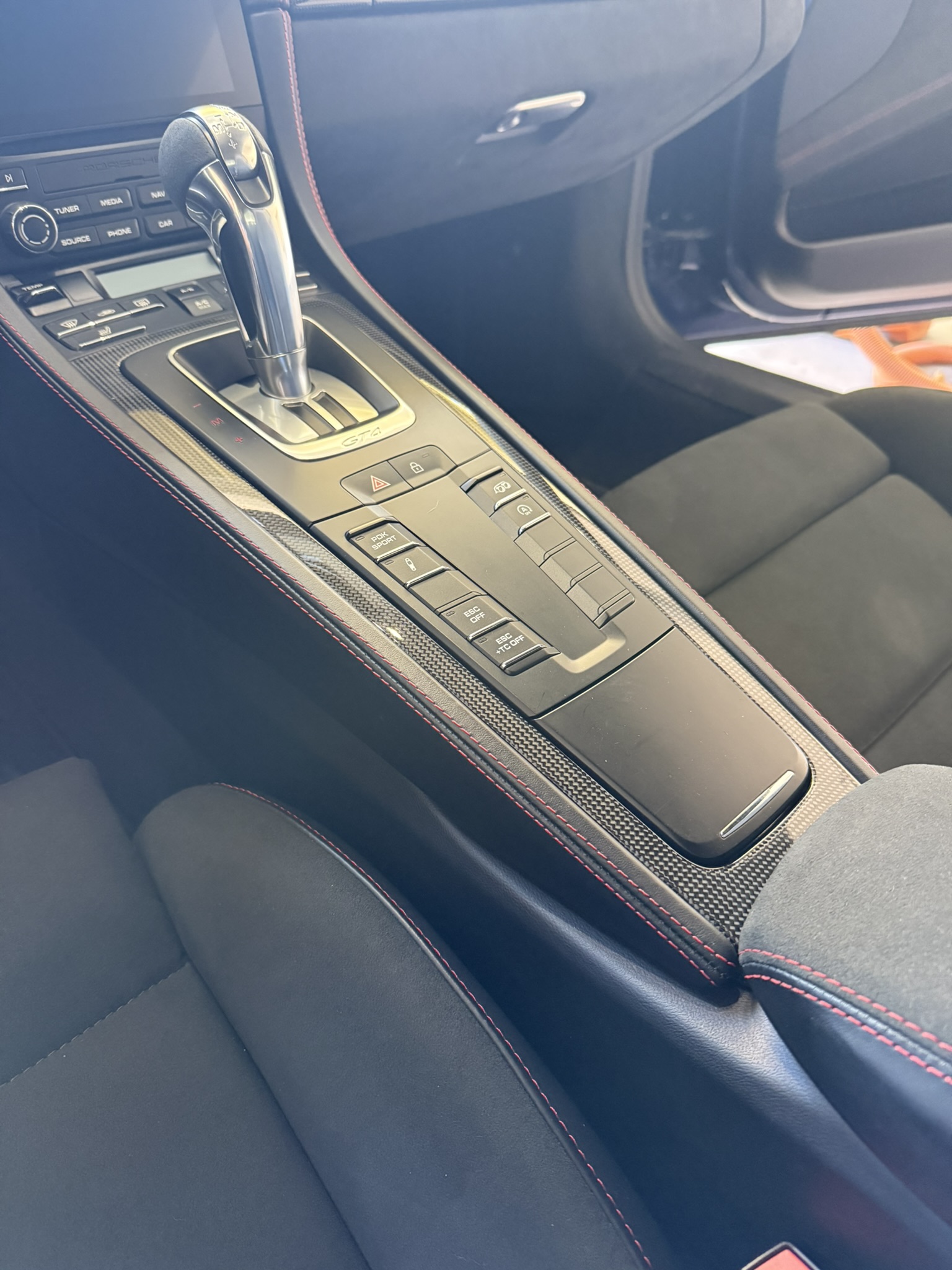 Used 2021 Porsche 718 Cayman GT4 RWD image 12