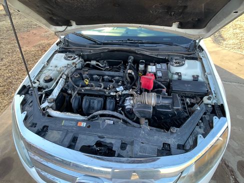 Used 2011 Ford Fusion SE image 24