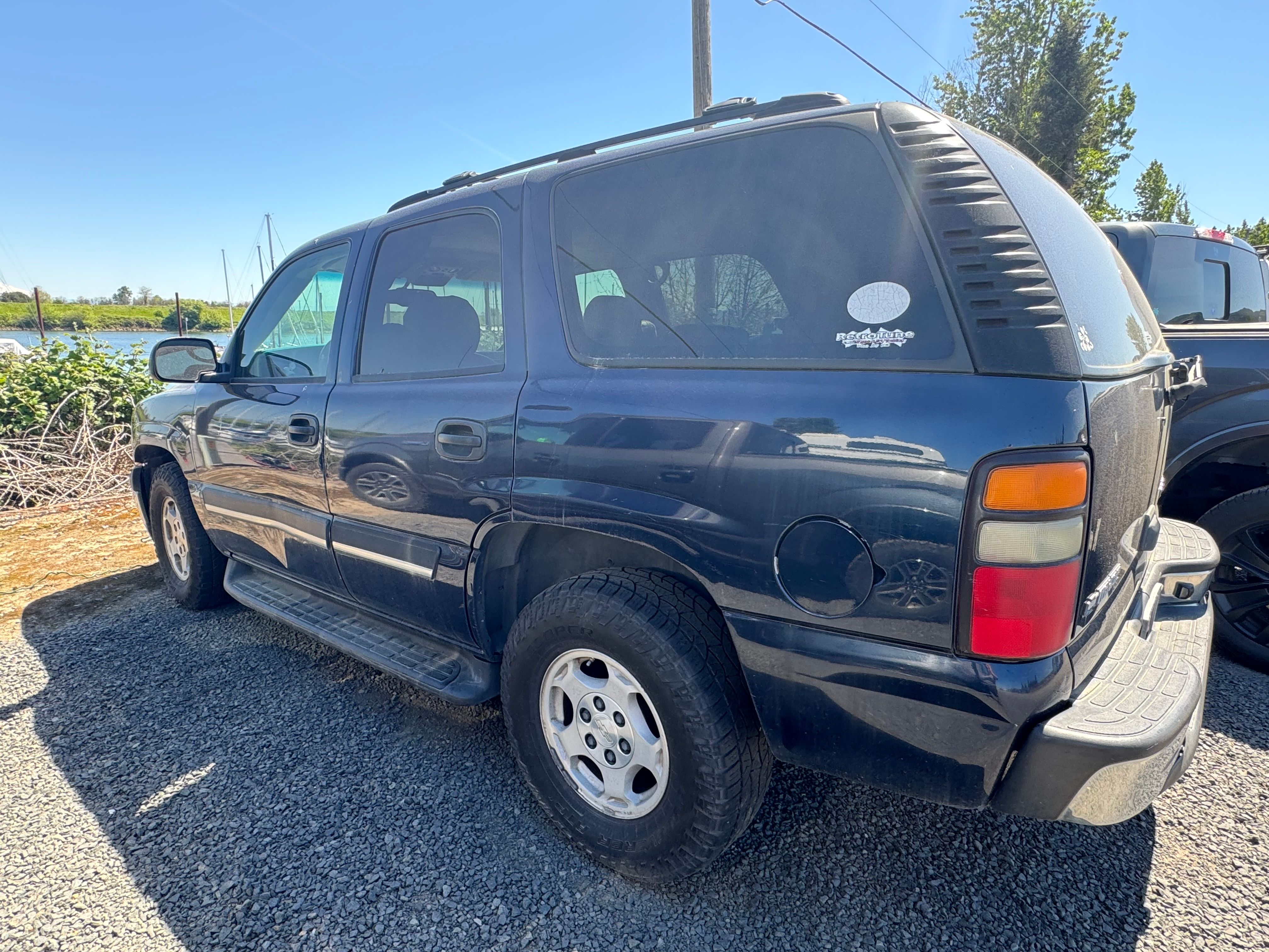 Used 2004 Chevrolet Tahoe LS w/ Preferred Equipment Group RWD image 2