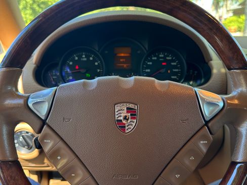 Used 2008 Porsche Cayenne AWD/4WD image 19
