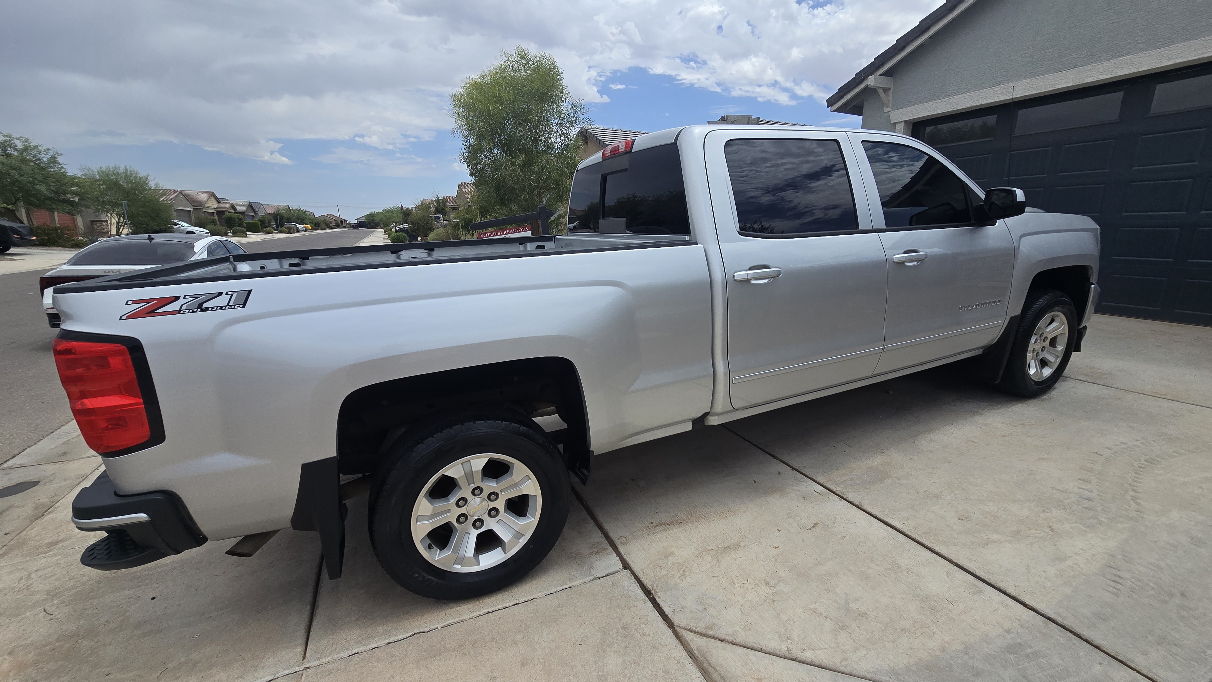 Used 2018 Chevrolet Silverado 1500 LT w/ All Star Edition AWD/4WD image 5