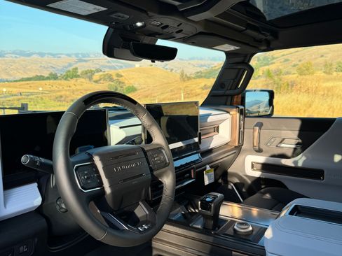 Used 2024 GMC Hummer EV 2X image 1