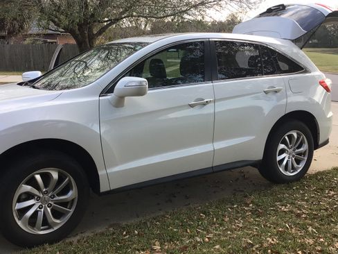 Used 2017 Acura RDX FWD w/ Technology Package image 2