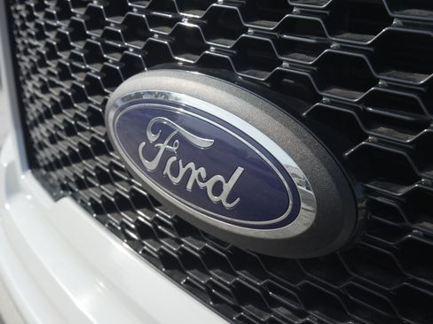 Used 2019 Ford F150 XL w/ Equipment Group 101A Mid image 5