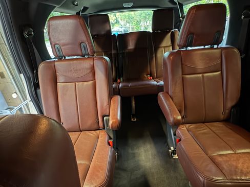 Used 2014 Ford Expedition EL King Ranch RWD image 10