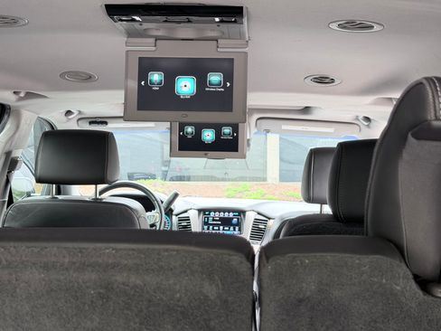 Used 2017 GMC Yukon XL Denali w/ Open Road Package AWD/4WD image 23