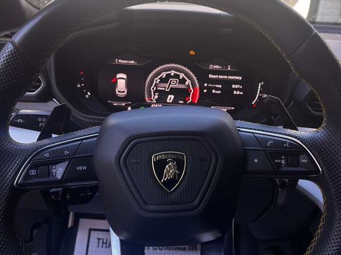 Used 2019 Lamborghini Urus image 8