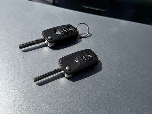 Used 2012 Volkswagen Tiguan SE AWD/4WD image 9