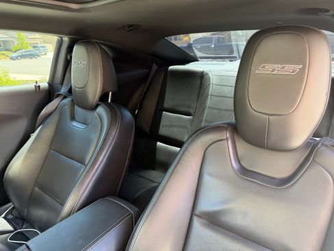 Used 2010 Chevrolet Camaro SS w/ RS Package RWD image 11