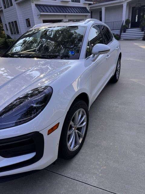 Used 2022 Porsche Macan AWD/4WD image 6