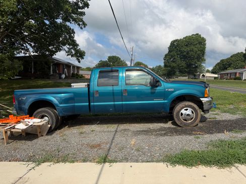 Used 2001 Ford F350 4x4 Crew Cab DRW Super Duty image 5