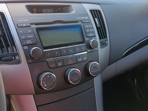 Used 2010 Hyundai Sonata GLS w/ Popular Equipment Pkg 2 image 9