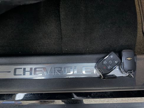 Used 2017 Chevrolet Suburban Premier image 8